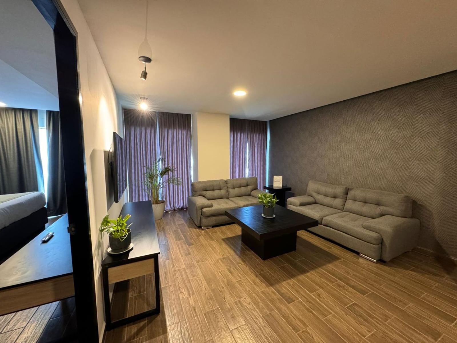 Hotel Nuvo Салтильо Екстериор снимка