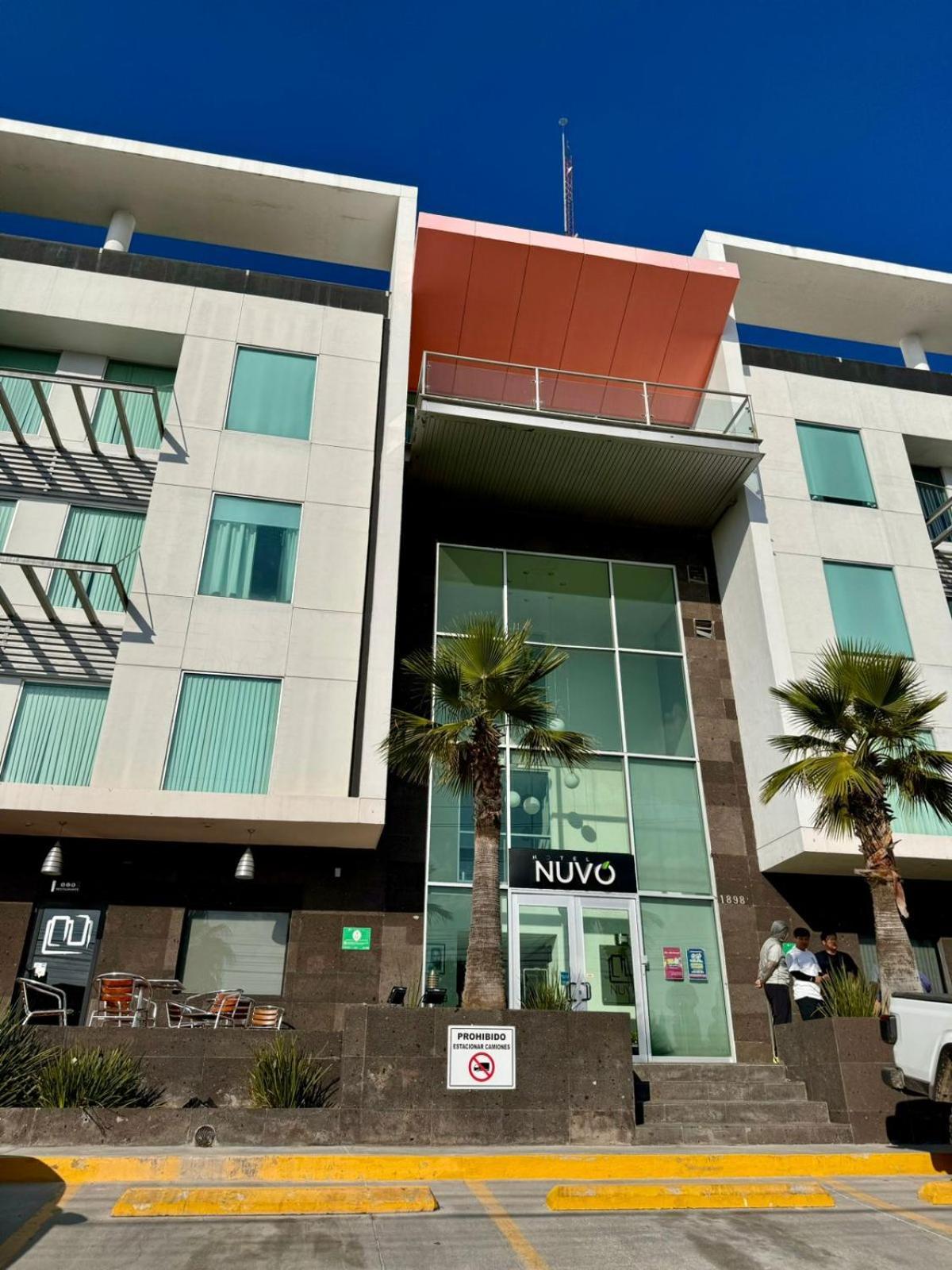 Hotel Nuvo Салтильо Екстериор снимка