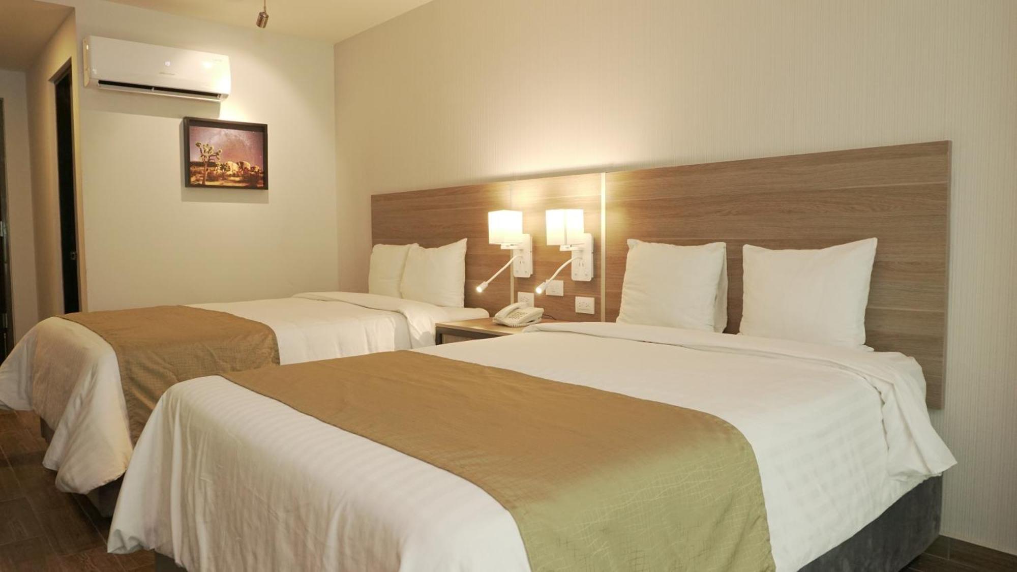 Hotel Nuvo Салтильо Екстериор снимка